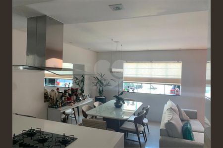 Casa à venda com 3 quartos, 120m² em Vila Brasilina, São Paulo