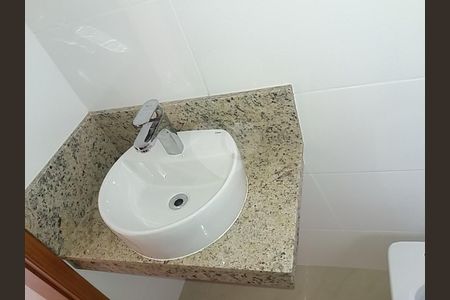 Casa à venda com 3 quartos, 120m² em Vila Brasilina, São Paulo