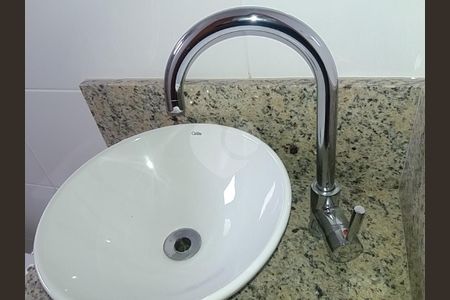 Casa à venda com 3 quartos, 120m² em Vila Brasilina, São Paulo