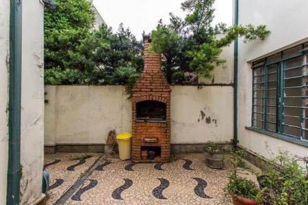 Casa à venda com 240m², 3 quartos e 2 vagas