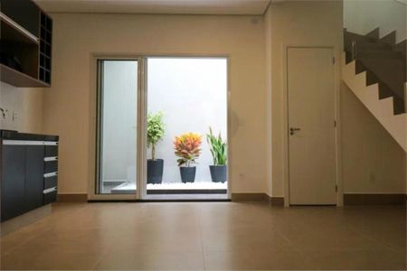 Casa à venda com 2 quartos, 103m² em Cambuci, São Paulo