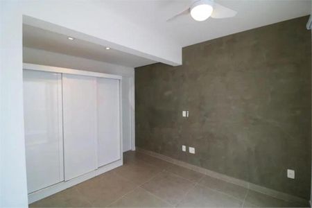 Casa à venda com 103m², 2 quartos e 1 vaga