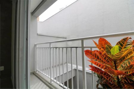 Casa à venda com 103m², 2 quartos e 1 vaga