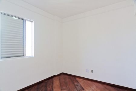 Quarto 1 de apartamento à venda com 2 quartos, 53m² em Parque Maria Domitila, São Paulo