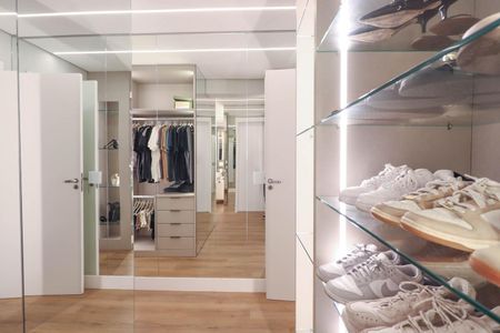 Apartamento à venda com 112m², 3 quartos e 2 vagasCloset da suíte 2