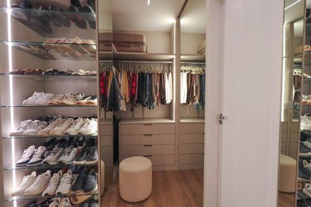 Apartamento à venda com 112m², 3 quartos e 2 vagasCloset da suíte 2