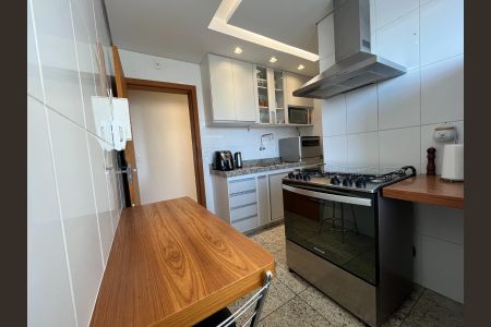 Apartamento à venda com 160m², 3 quartos e 3 vagasCozinha