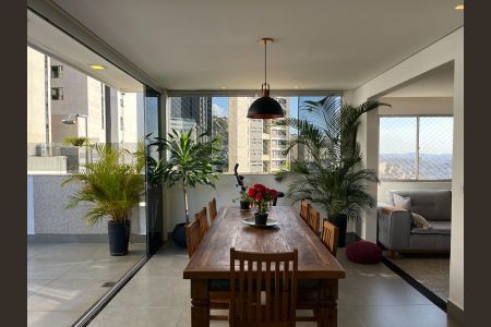 Apartamento à venda com 160m², 3 quartos e 3 vagasEspaço Gourmet