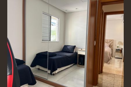 Apartamento à venda com 160m², 3 quartos e 3 vagasQuarto 3