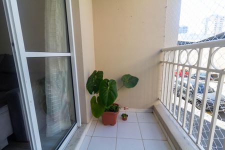 Apartamento à venda com 60m², 3 quartos e 1 vaga Apartamento à venda com 60m², 3 quartos e 1 vagaVaranda