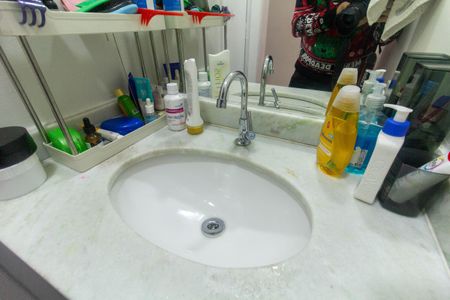 Apartamento à venda com 60m², 3 quartos e 1 vaga Apartamento à venda com 60m², 3 quartos e 1 vagaBanheiro