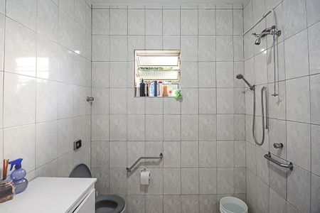 Casa à venda com 460m², 2 quartos e 3 vagas Casa à venda com 460m², 2 quartos e 3 vagasBanheiro