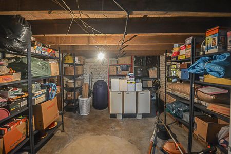 Casa à venda com 460m², 2 quartos e 3 vagas Casa à venda com 460m², 2 quartos e 3 vagasSótão