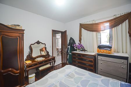 Casa à venda com 460m², 2 quartos e 3 vagas Casa à venda com 460m², 2 quartos e 3 vagasQuarto 2