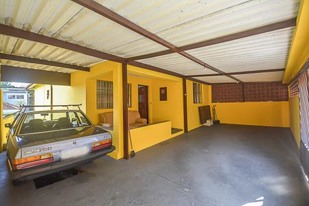 Casa à venda com 460m², 2 quartos e 3 vagas Casa à venda com 460m², 2 quartos e 3 vagasGaragem