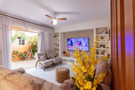 Sala de Estar de casa à venda com 4 quartos, 350m² em Jardim Aurelia, Campinas