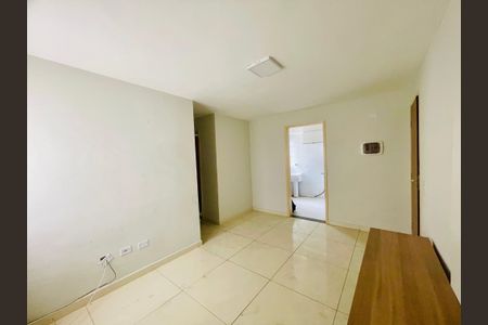 Apartamento para alugar com 48m², 2 quartos e sem vaga Apartamento para alugar com 48m², 2 quartos e sem vagaSala
