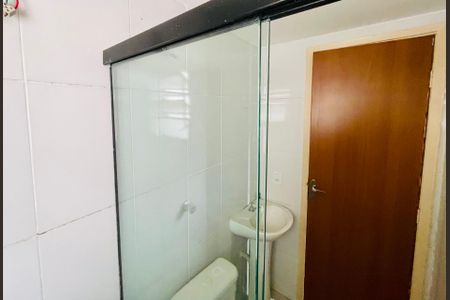 Apartamento para alugar com 48m², 2 quartos e sem vaga Apartamento para alugar com 48m², 2 quartos e sem vagaBanheiro