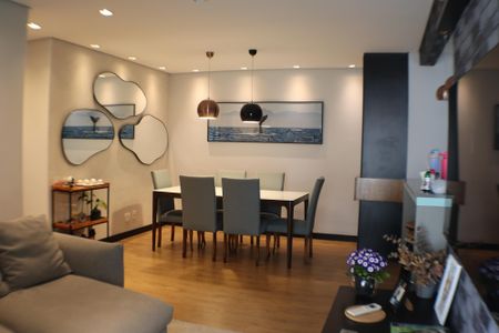 Apartamento para alugar com 78m², 2 quartos e 2 vagasSala