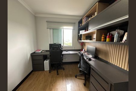 Apartamento para alugar com 78m², 2 quartos e 2 vagasQuarto