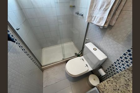 Apartamento à venda com 64m², 2 quartos e 3 vagasBanheiro da Suíte