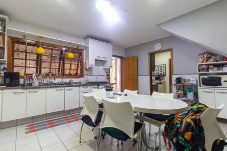 Casa à venda com 160m², 2 quartos e 2 vagas Casa à venda com 160m², 2 quartos e 2 vagasCozinha