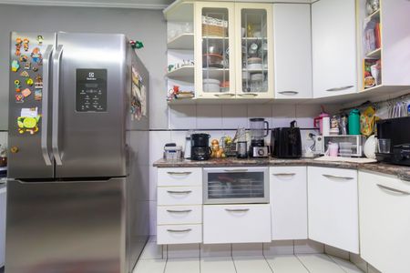 Casa à venda com 160m², 2 quartos e 2 vagas Casa à venda com 160m², 2 quartos e 2 vagasCozinha