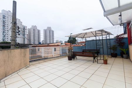 Casa à venda com 160m², 2 quartos e 2 vagas Casa à venda com 160m², 2 quartos e 2 vagasVaranda