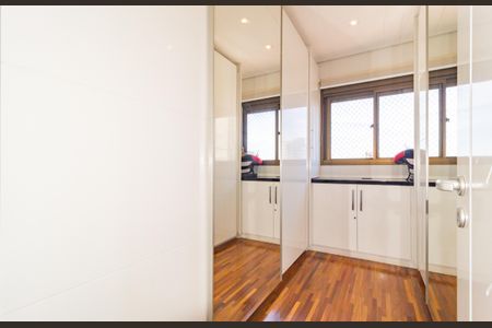 Apartamento para alugar com 370m², 3 quartos e 6 vagasQuarto