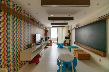 Apartamento à venda com 89m², 2 quartos e 1 vagaÁrea comum