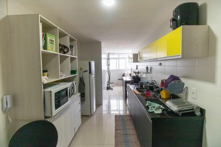 Apartamento à venda com 89m², 2 quartos e 1 vagaCozinha e Área de Serviço