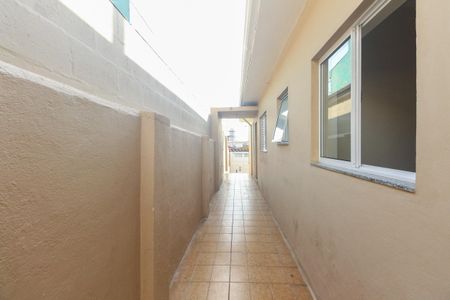 Casa para alugar com 70m², 2 quartos e 1 vagaCorredor Lateral