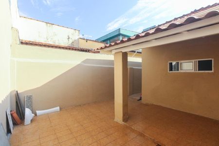 Casa para alugar com 70m², 2 quartos e 1 vagaÁrea de Serviço e Quintal
