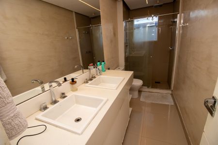 Casa de condomínio à venda com 350m², 3 quartos e 2 vagasBanheiro/Quarto 2