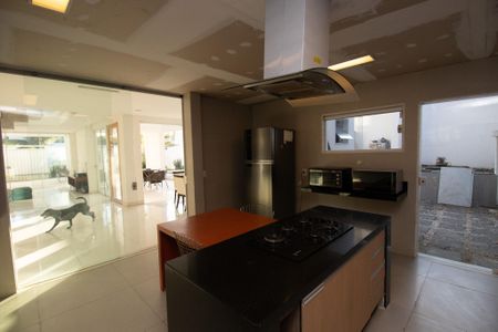 Casa de condomínio à venda com 350m², 3 quartos e 2 vagasCozinha