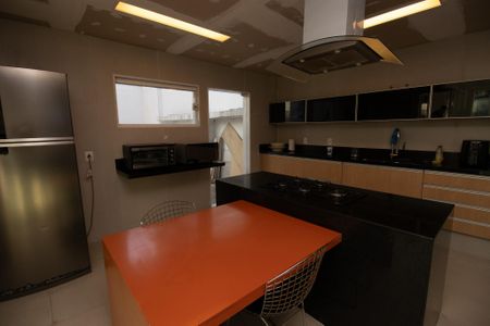 Casa de condomínio à venda com 350m², 3 quartos e 2 vagasCozinha