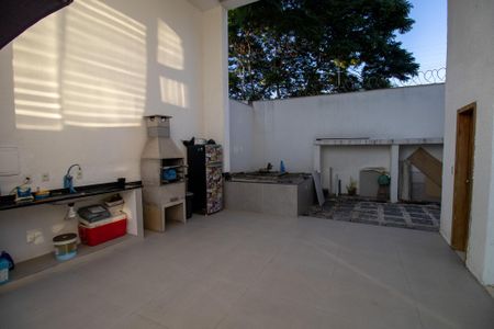 Casa de condomínio à venda com 350m², 3 quartos e 2 vagasÁrea gourmet