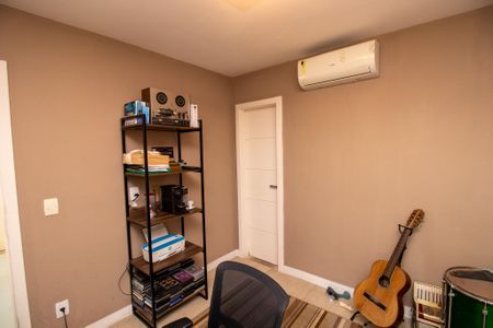 Casa de condomínio à venda com 350m², 3 quartos e 2 vagasSuite