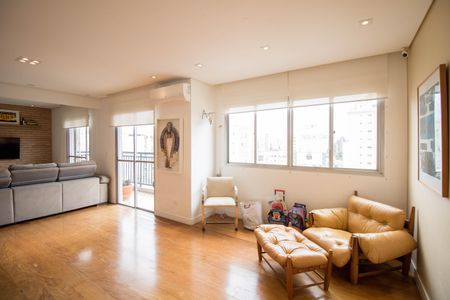 Apartamento à venda com 160m², 3 quartos e 2 vagasSala