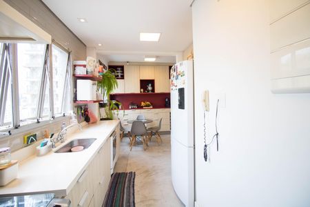 Apartamento à venda com 160m², 3 quartos e 2 vagasCozinha