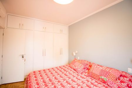 Apartamento à venda com 160m², 3 quartos e 2 vagasQuarto