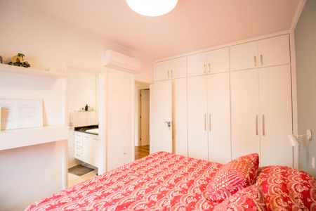 Apartamento à venda com 160m², 3 quartos e 2 vagasQuarto