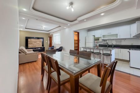 Apartamento à venda com 118m², 2 quartos e sem vaga Apartamento à venda com 118m², 2 quartos e sem vagaSala