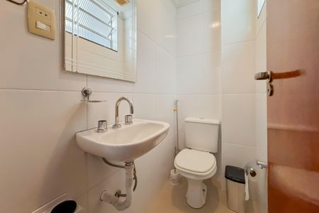 Apartamento à venda com 118m², 2 quartos e sem vaga Apartamento à venda com 118m², 2 quartos e sem vagaLavabo