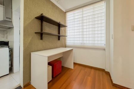 Apartamento à venda com 118m², 2 quartos e sem vaga Apartamento à venda com 118m², 2 quartos e sem vagaSala