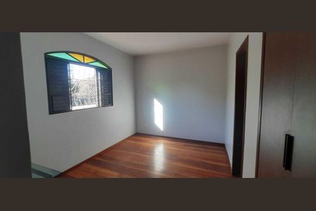 Sala de apartamento para alugar com 3 quartos, 90m² em Dona Clara, Belo Horizonte