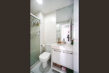 Apartamento à venda com 73m², 2 quartos e 2 vagasBanheiro da suíte