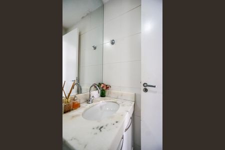 Apartamento à venda com 73m², 2 quartos e 2 vagasBanheiro da suíte