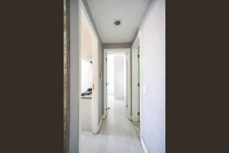 Apartamento à venda com 73m², 2 quartos e 2 vagasCorredor 