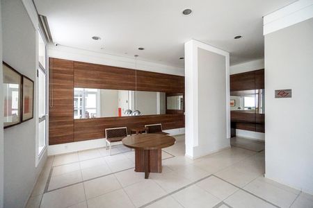 Apartamento à venda com 73m², 2 quartos e 2 vagasHall social